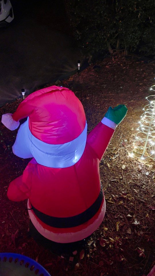 Getting behind thee Santa!